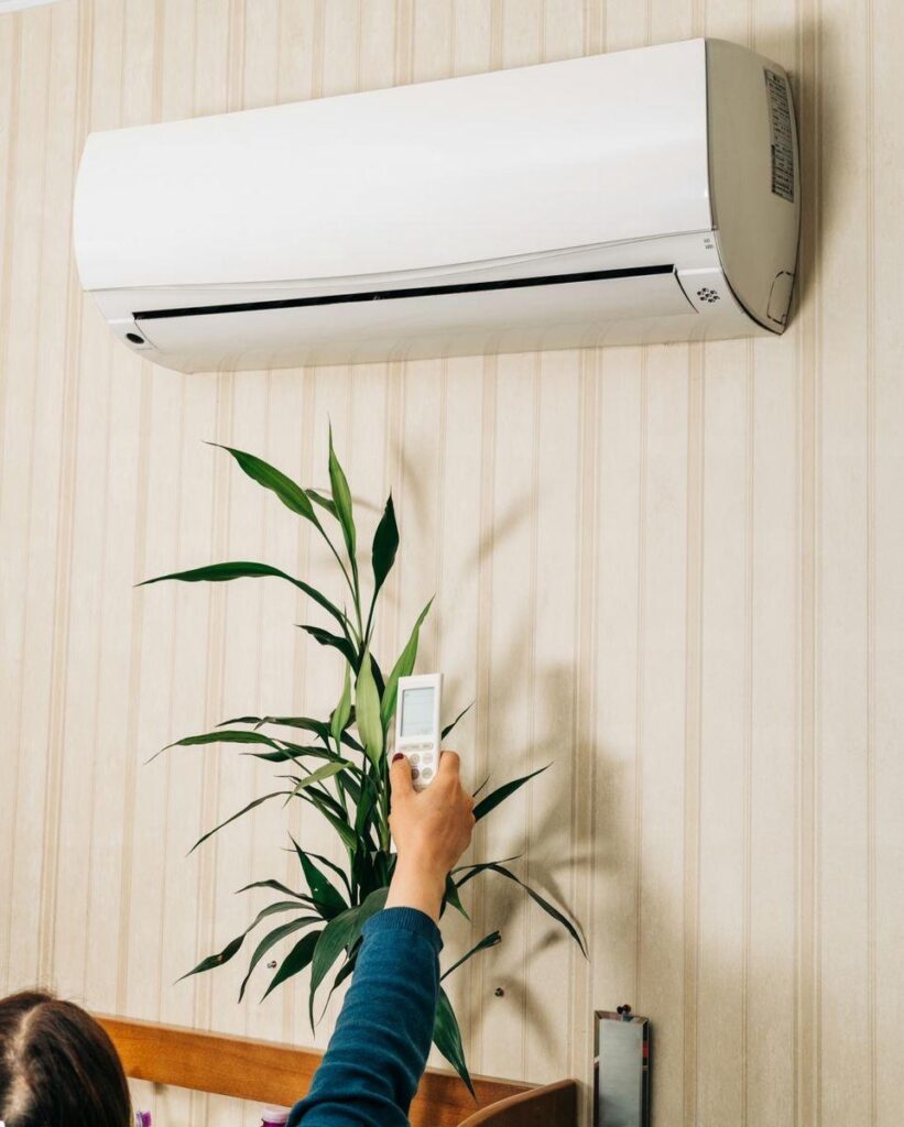 Heat pump vs central air Sammamish ductless indoor heat pump image